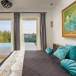 Villa Tiffany By Istrialux