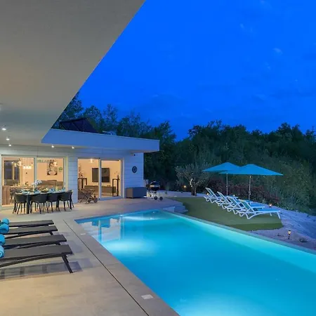 Villa Tiffany By Istrialux Peresiji